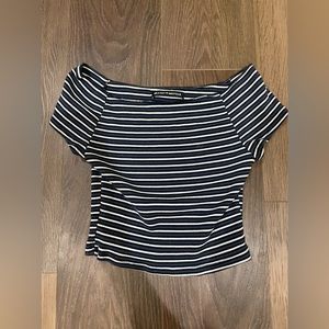 BRANDY MELVILLE WOMENS XS/S BLUE STRIPED SHORT SLEEVE CROP TOP